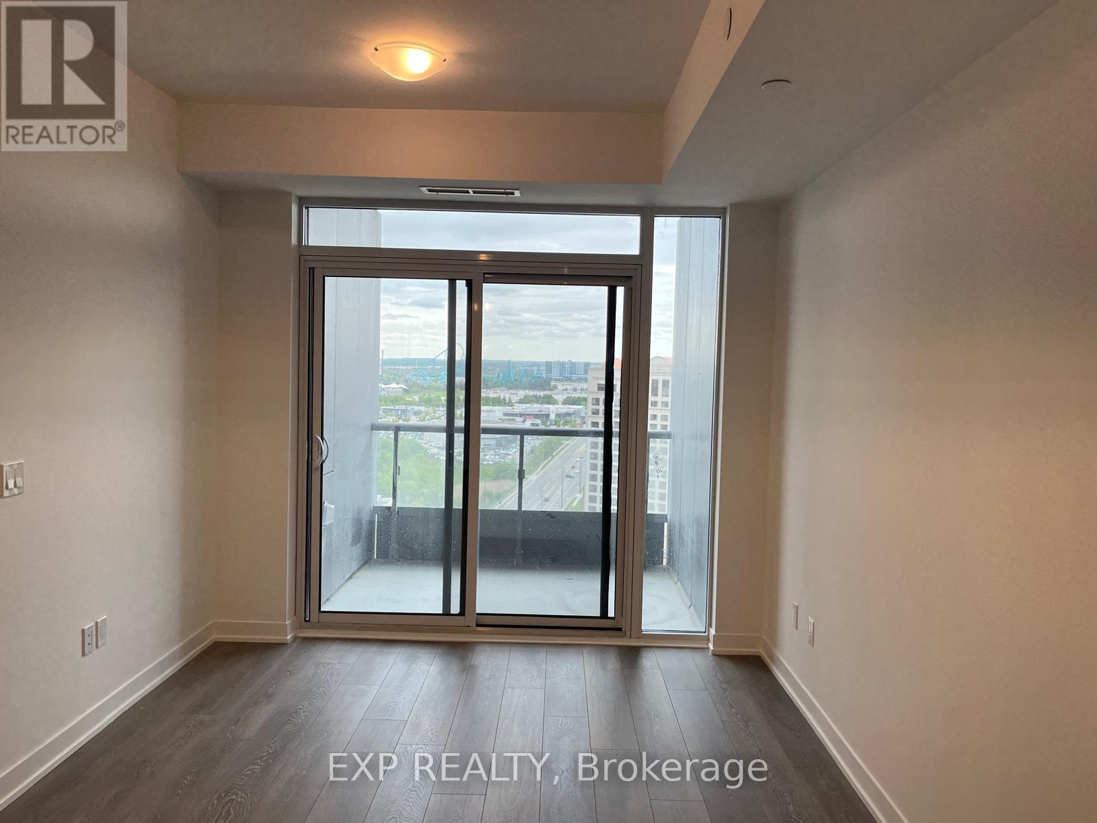 Photo 5 of 1727 498 Caldari Road, Vaughan ON