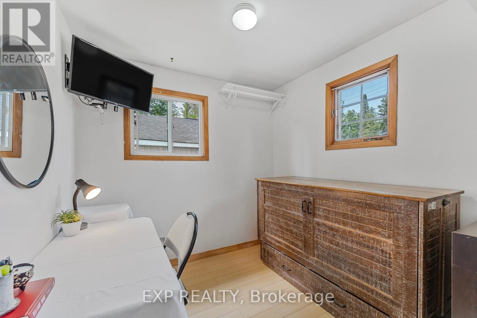 Photo 12 of 43 68th Street N, Wasaga Beach ON