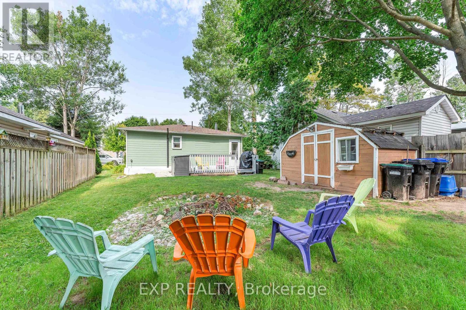 Photo 23 of 43 68th Street N, Wasaga Beach ON