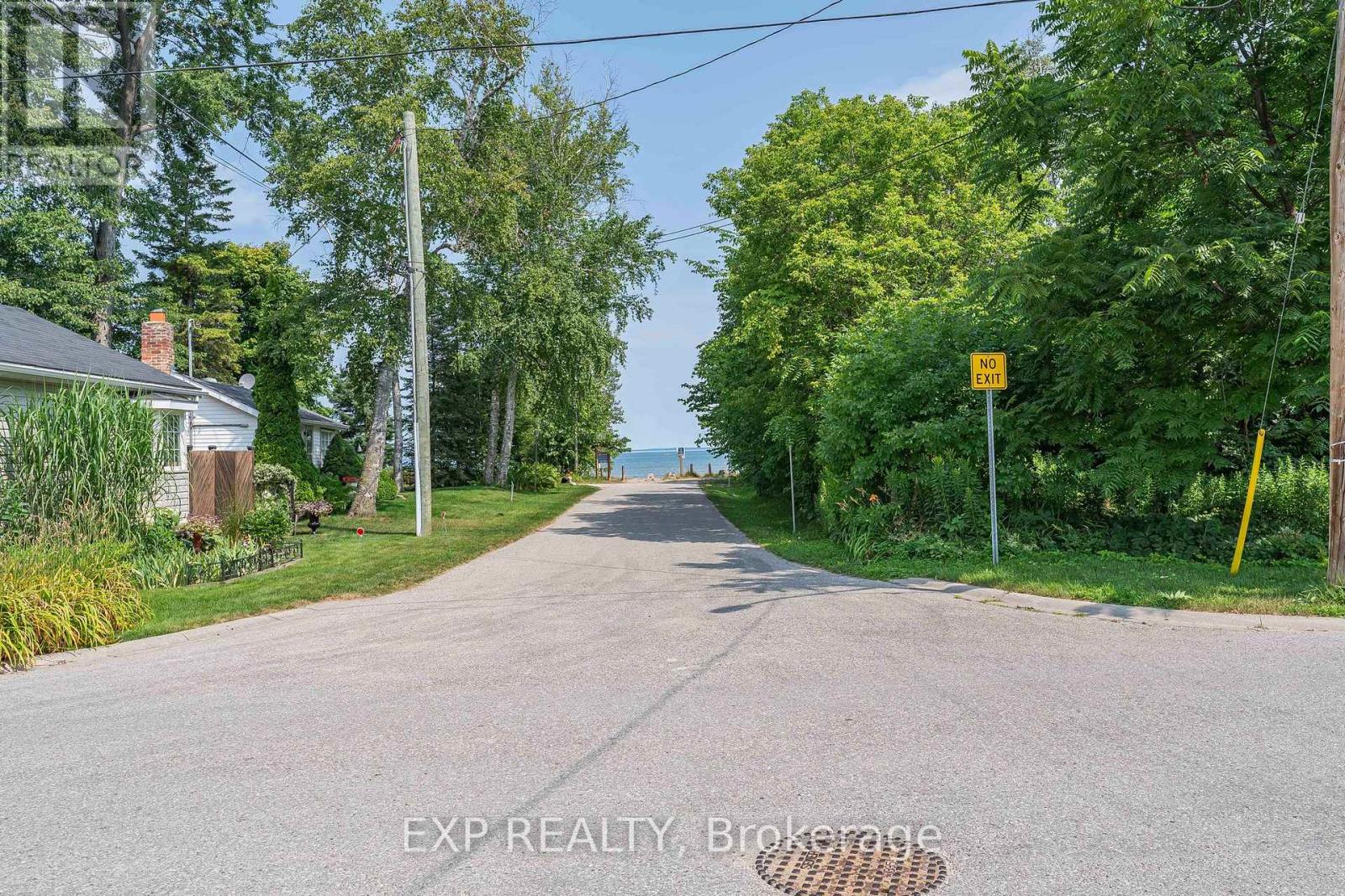 Photo 24 of 43 68th Street N, Wasaga Beach ON
