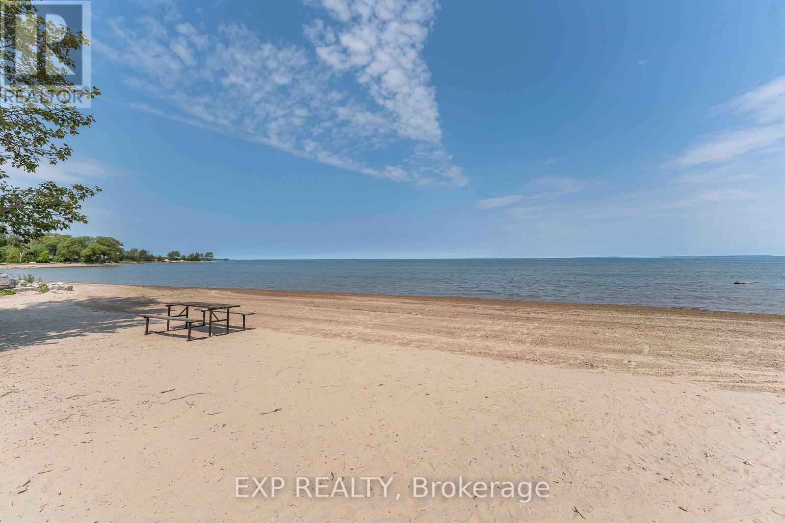 Photo 26 of 43 68th Street N, Wasaga Beach ON