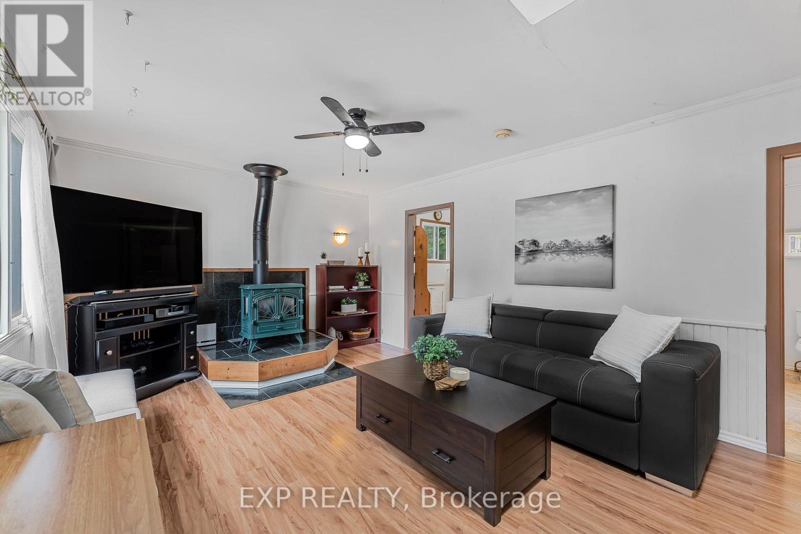 Photo 3 of 43 68th Street N, Wasaga Beach ON