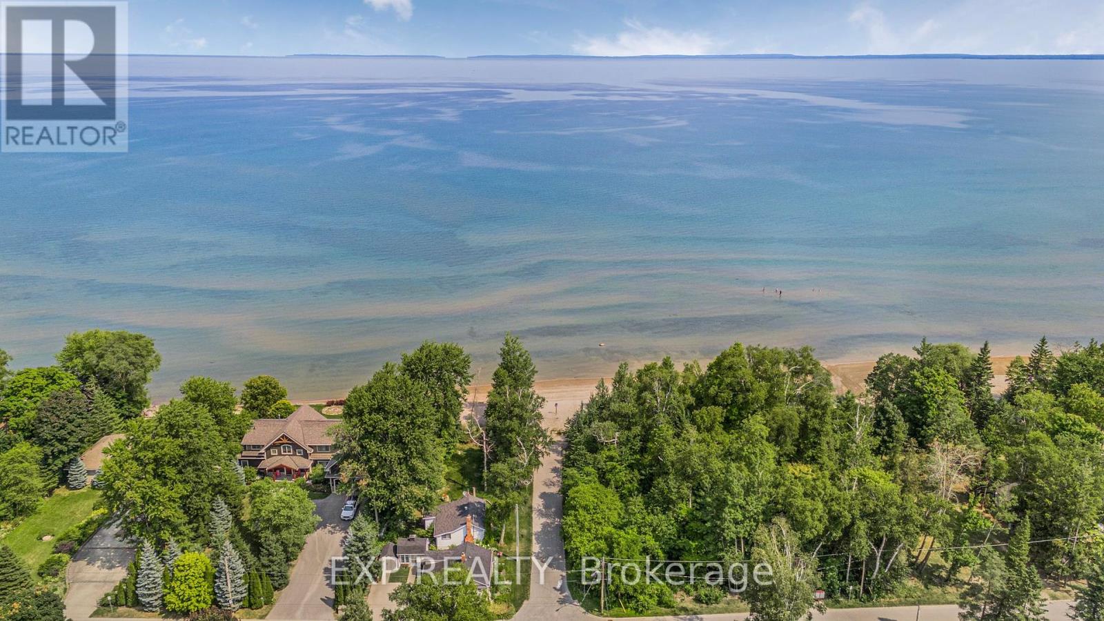 Photo 36 of 43 68th Street N, Wasaga Beach ON