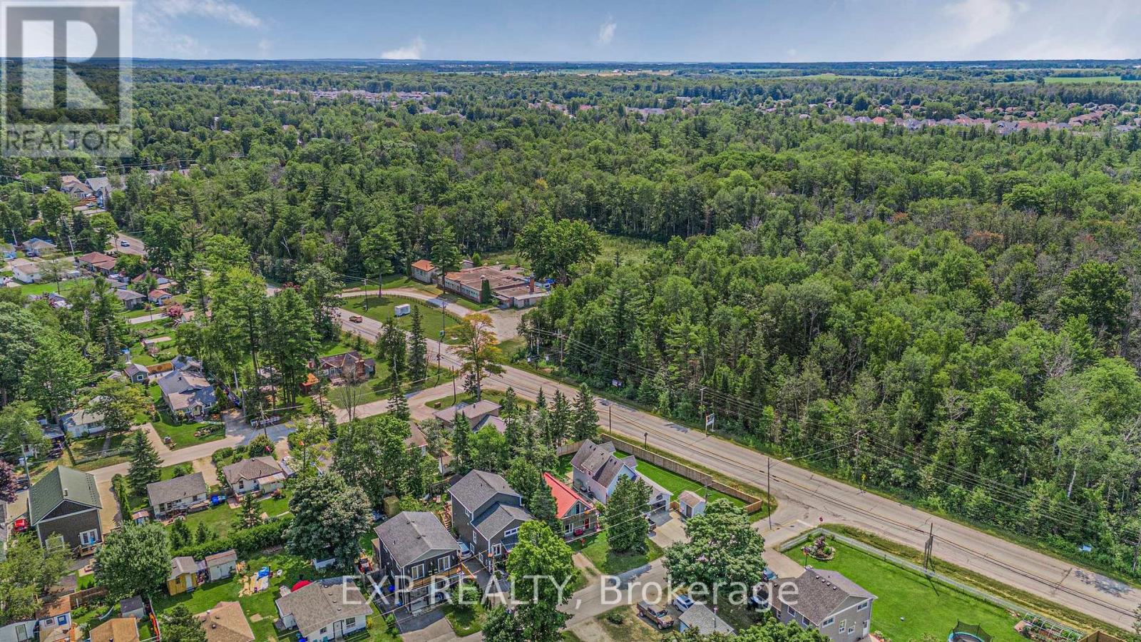 Photo 38 of 43 68th Street N, Wasaga Beach ON