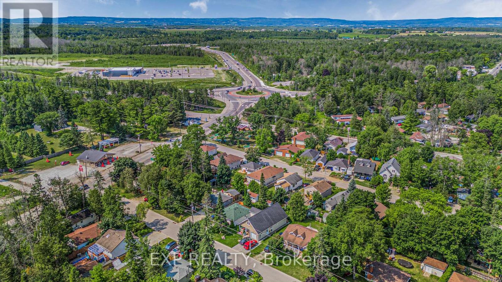 Photo 40 of 43 68th Street N, Wasaga Beach ON