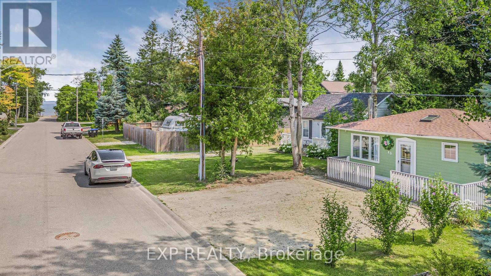 Photo 43 of 43 68th Street N, Wasaga Beach ON