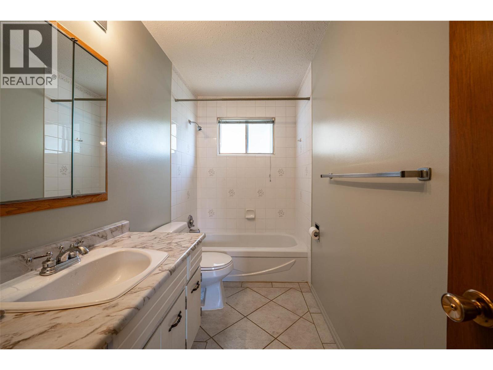 Photo 16 of 4402 16 Avenue Lot 7, Vernon BC