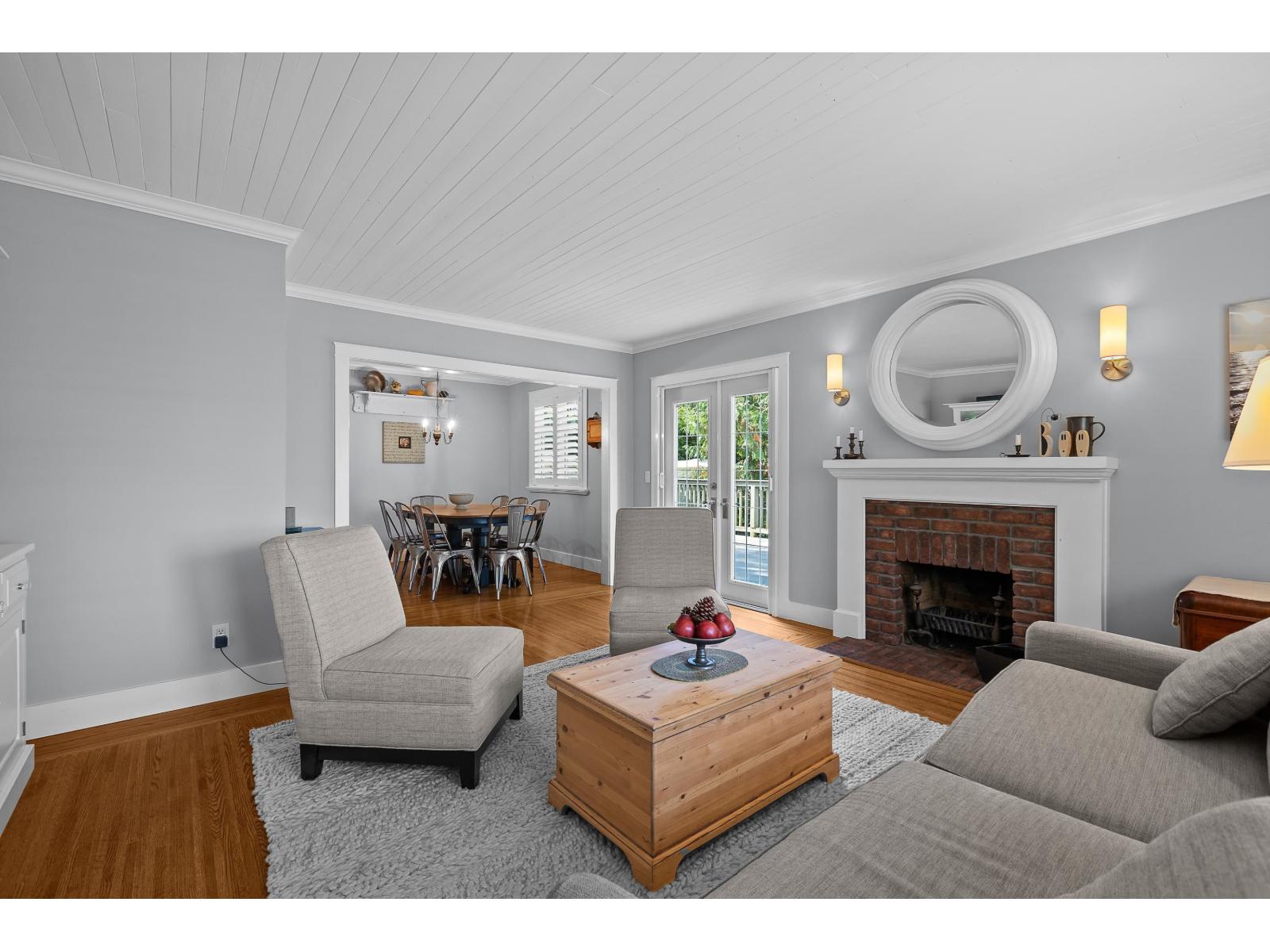 Photo 4 of 12616 26 A Avenue, Surrey BC