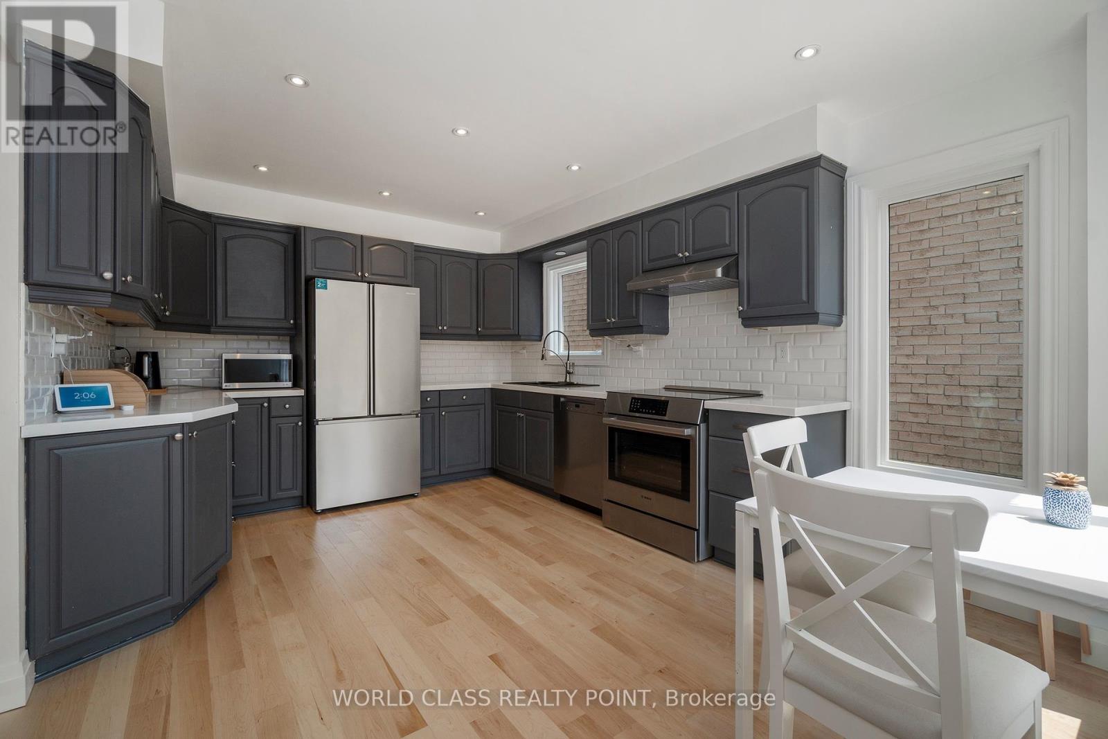 Photo 15 of 6548 Eastridge Road, Mississauga ON