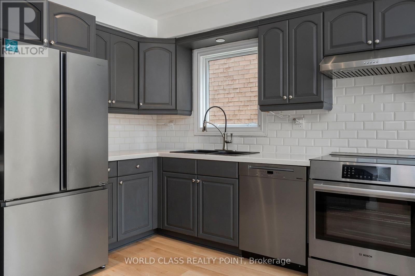 Photo 18 of 6548 Eastridge Road, Mississauga ON