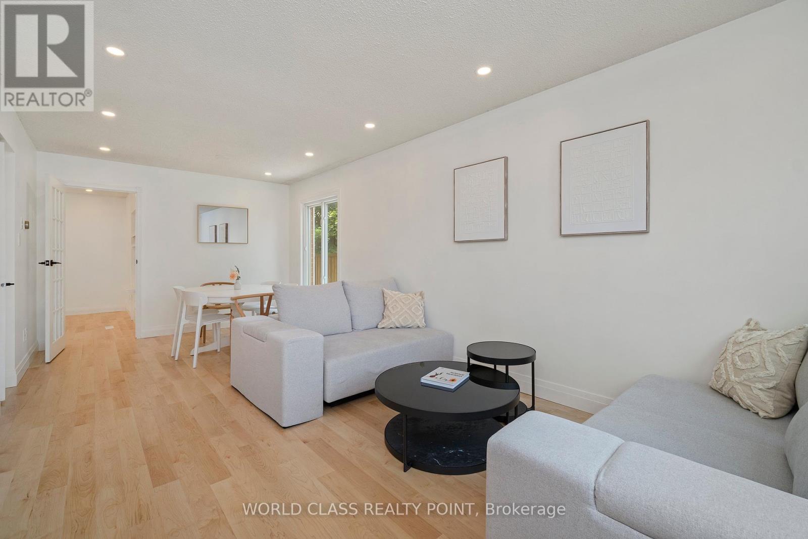 Photo 7 of 6548 Eastridge Road, Mississauga ON