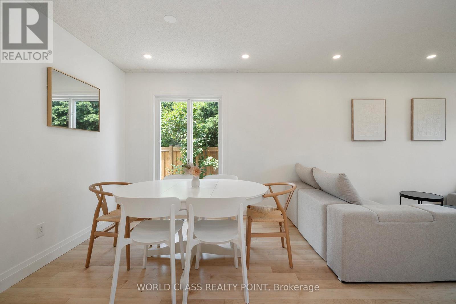 Photo 8 of 6548 Eastridge Road, Mississauga ON