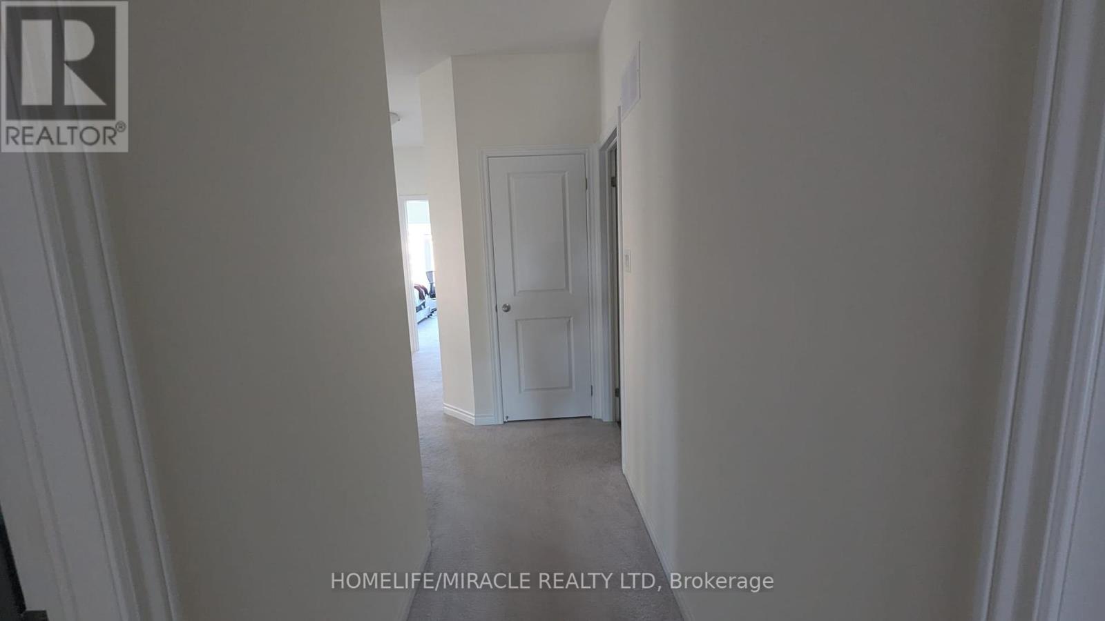 Photo 19 of 323 Clockwork Drive, Brampton ON
