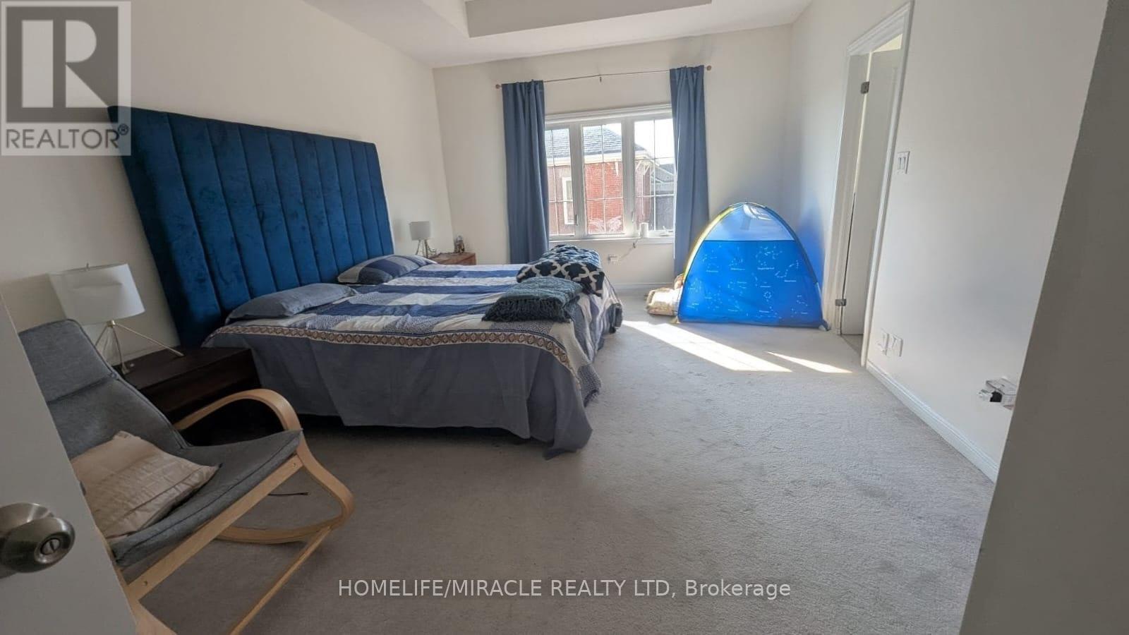Photo 28 of 323 Clockwork Drive, Brampton ON