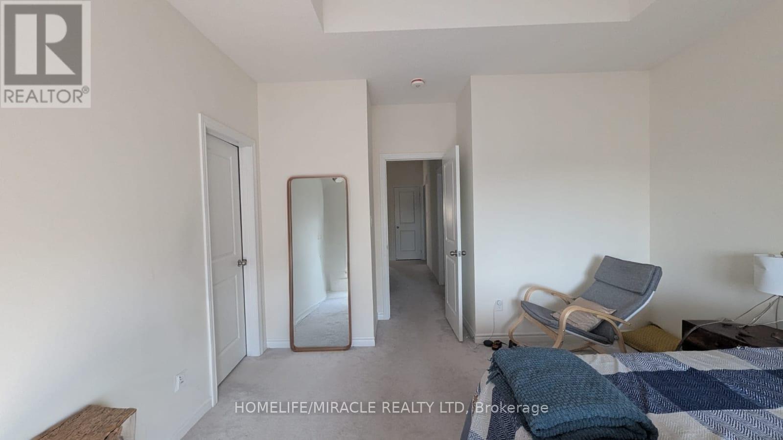 Photo 31 of 323 Clockwork Drive, Brampton ON