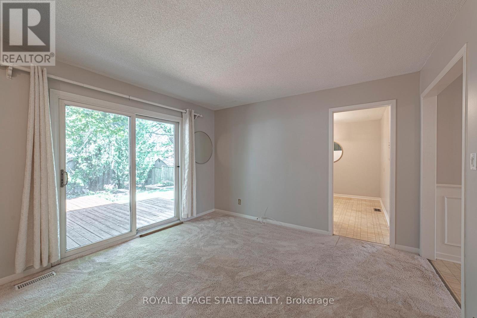 Photo 14 of 929 Daryl Drive, Burlington ON