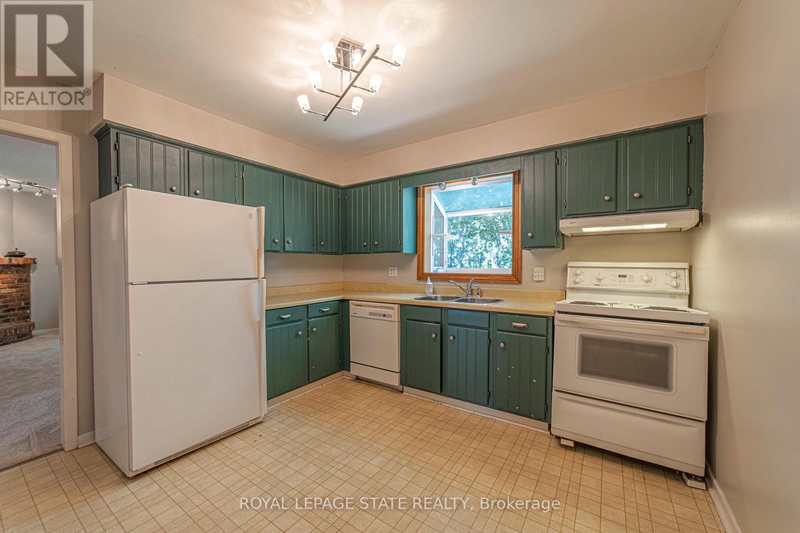 Photo 16 of 929 Daryl Drive, Burlington ON