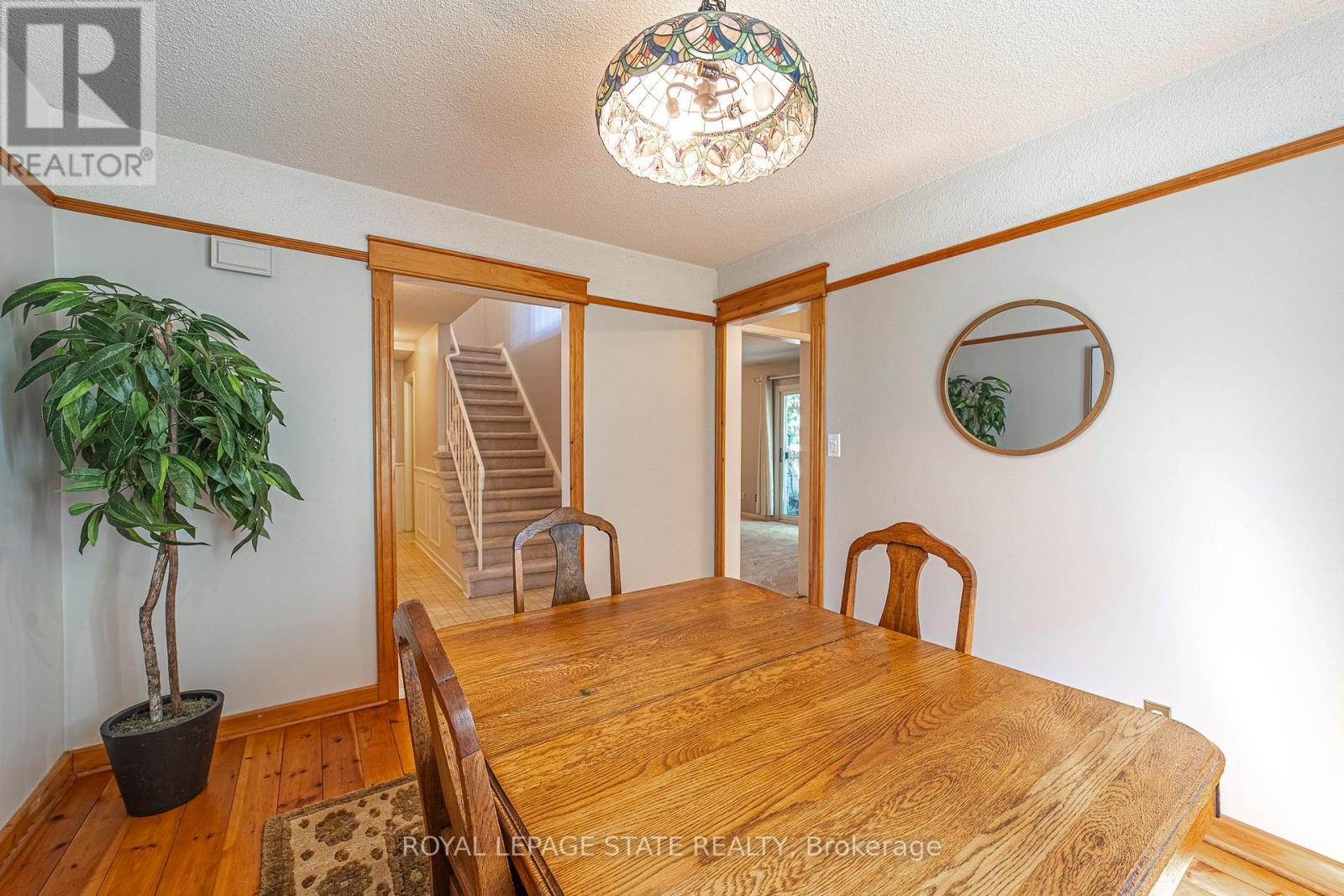 Photo 21 of 929 Daryl Drive, Burlington ON