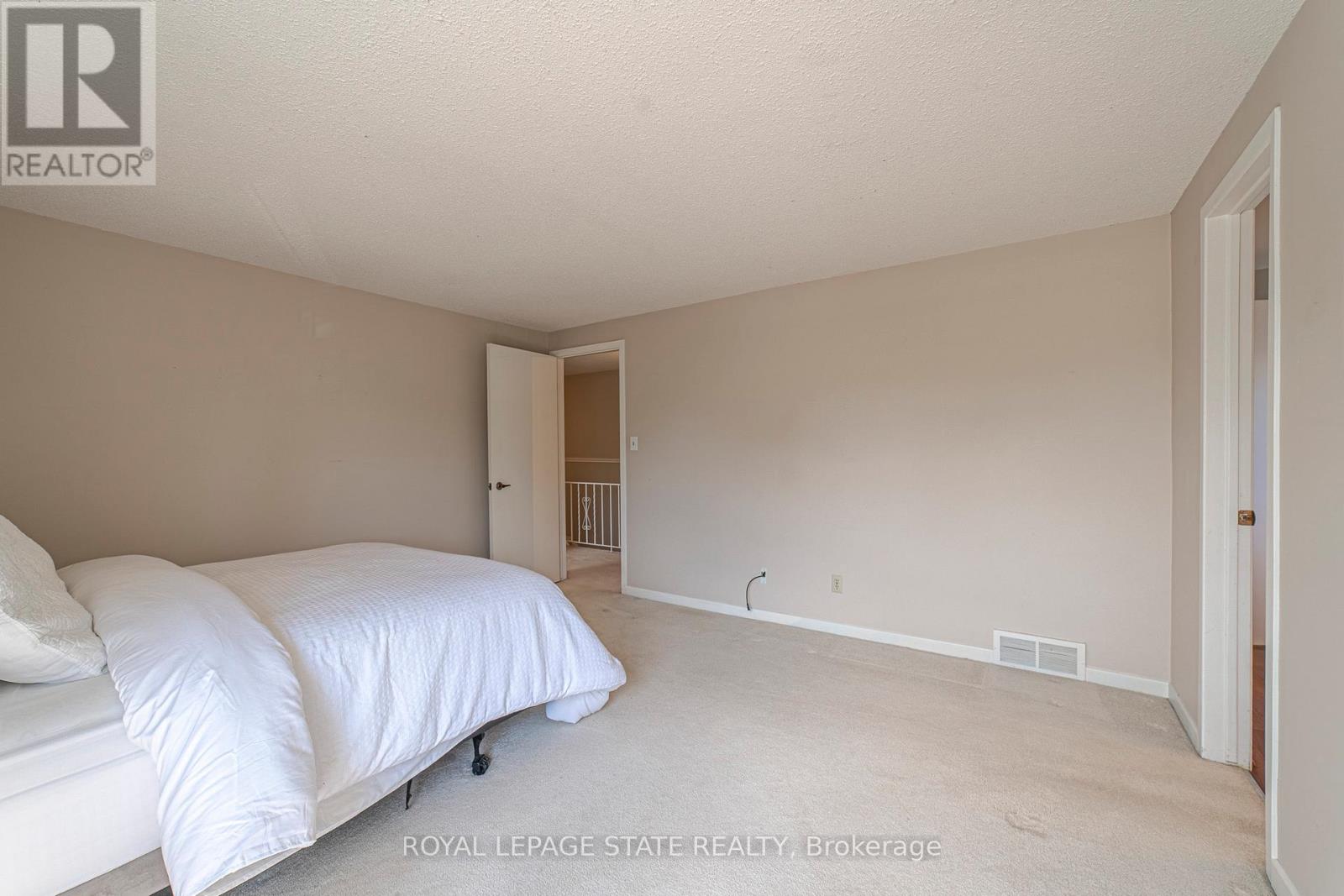 Photo 30 of 929 Daryl Drive, Burlington ON