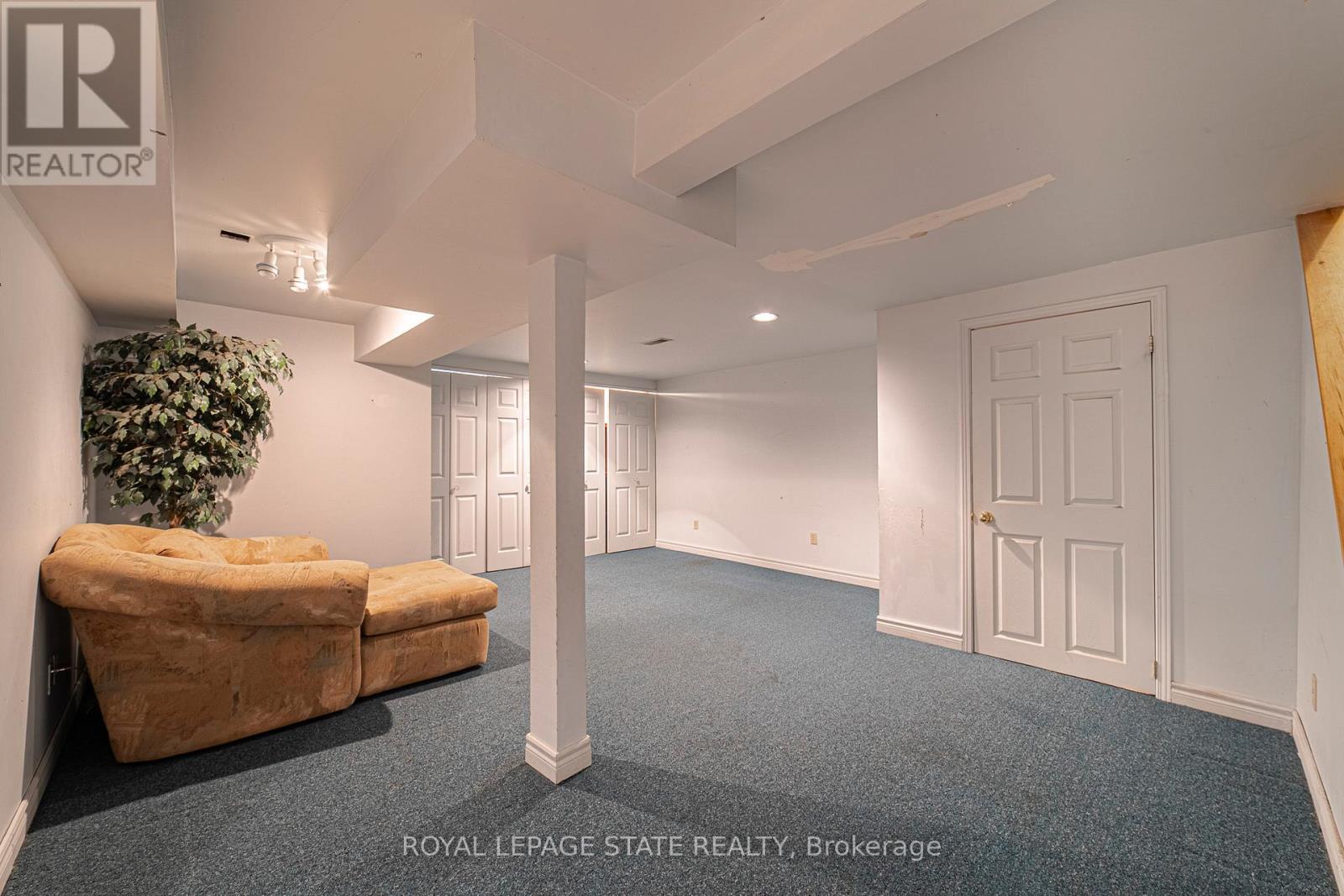 Photo 39 of 929 Daryl Drive, Burlington ON