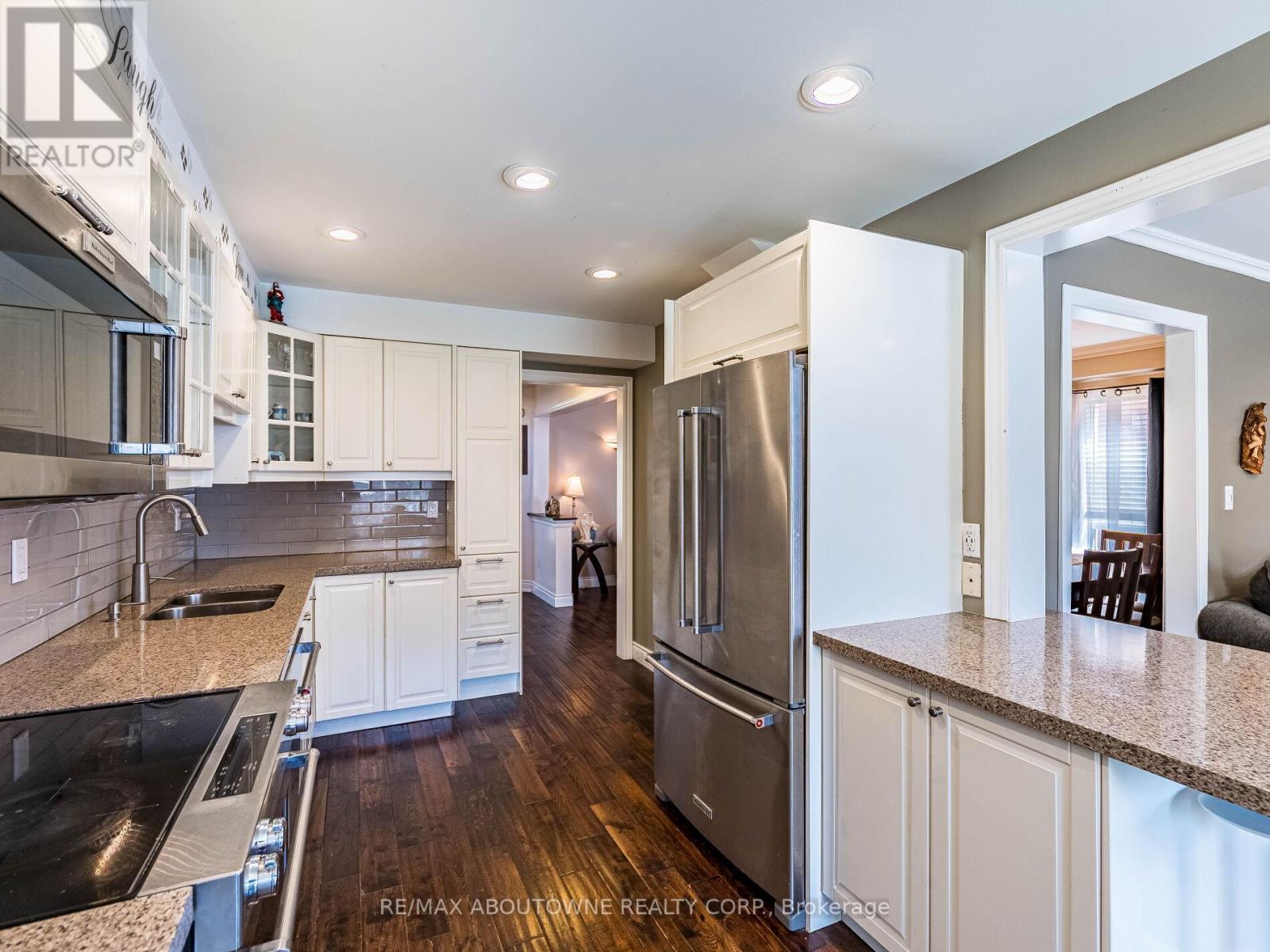 Photo 21 of 6284 Glen Meadows Road, Mississauga ON