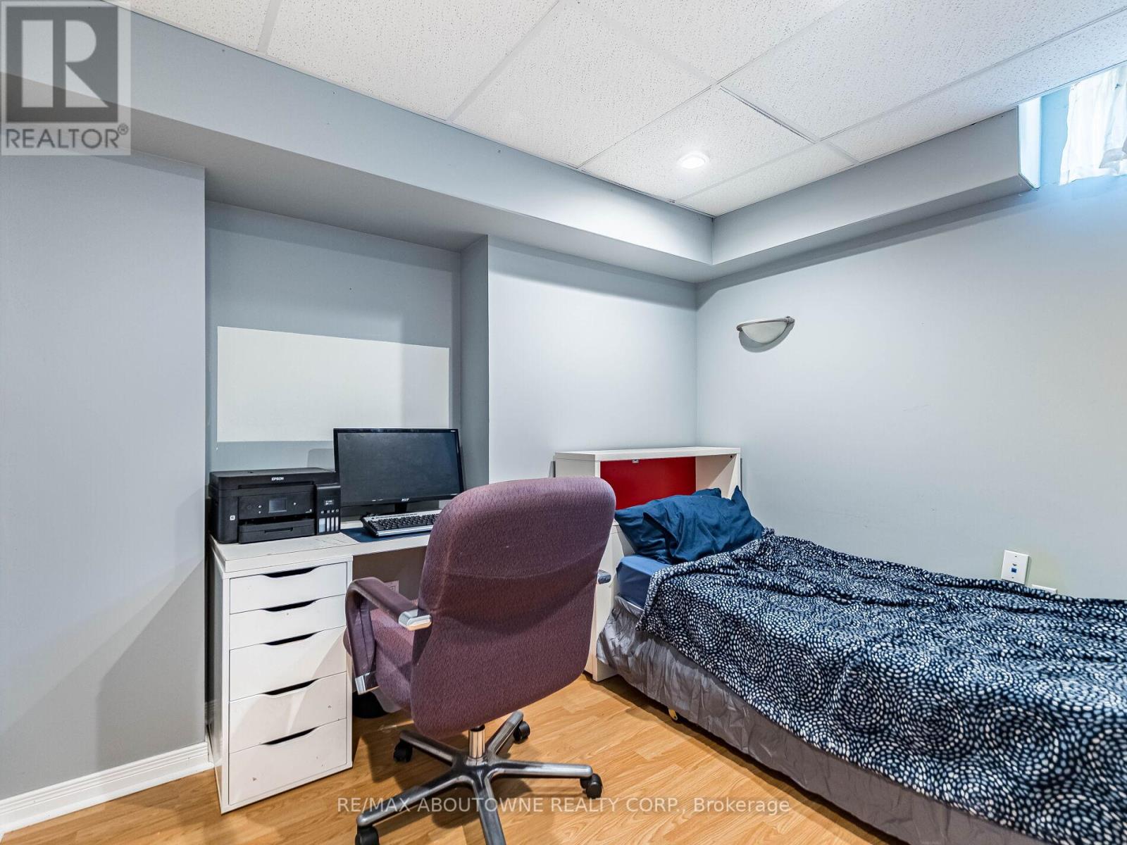 Photo 36 of 6284 Glen Meadows Road, Mississauga ON