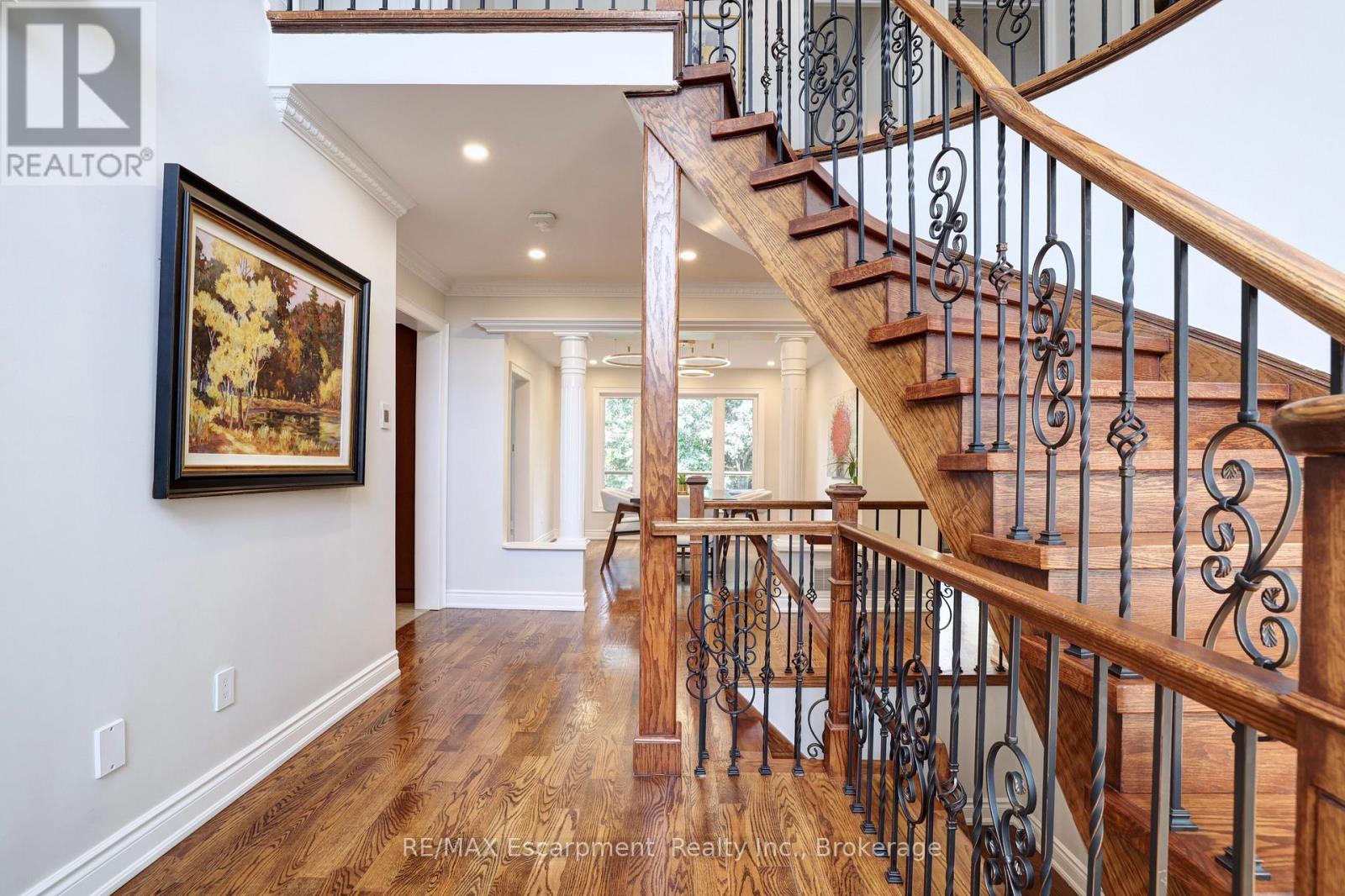 Photo 11 of 1658 Heritage Way, Oakville ON