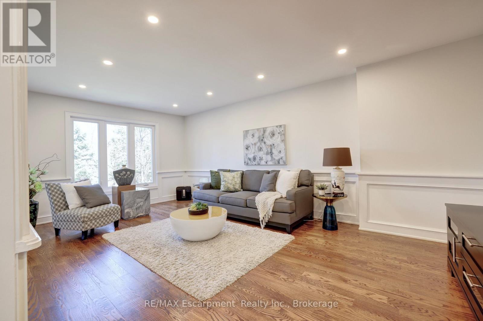 Photo 19 of 1658 Heritage Way, Oakville ON