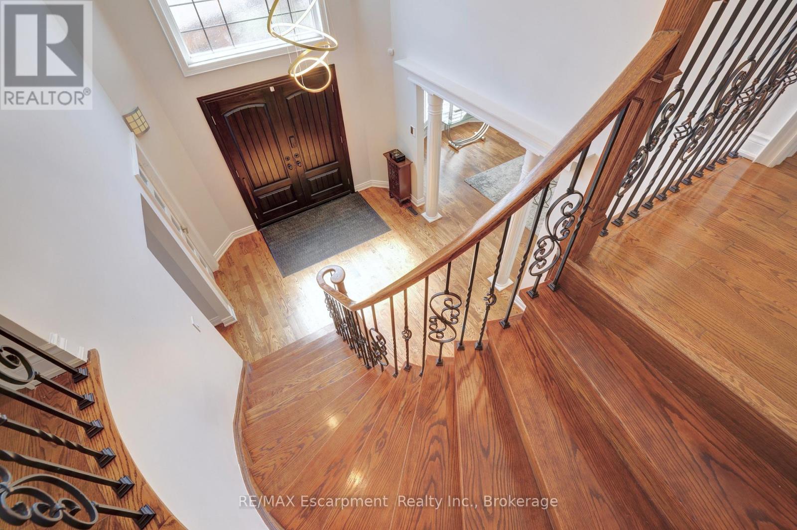 Photo 24 of 1658 Heritage Way, Oakville ON