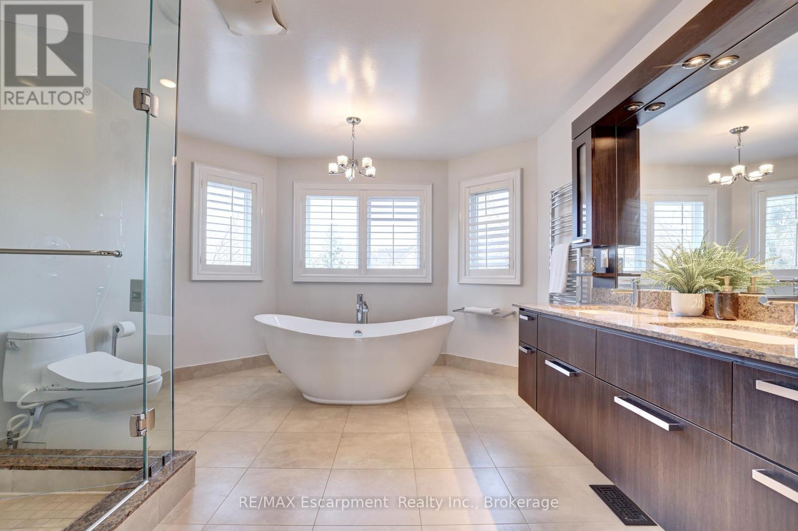 Photo 28 of 1658 Heritage Way, Oakville ON