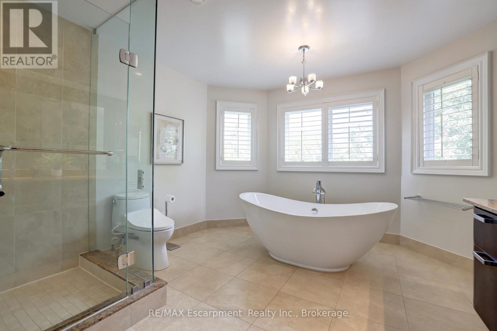 Photo 29 of 1658 Heritage Way, Oakville ON