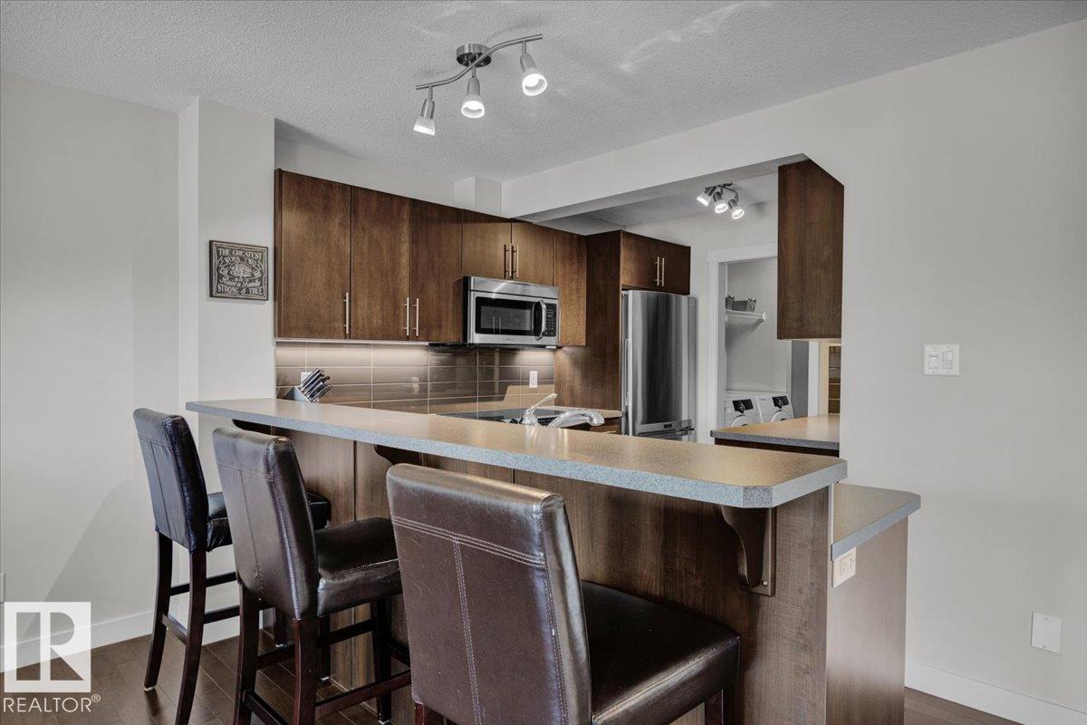 Photo 9 of 5264 1 A Av Sw, Edmonton AB
