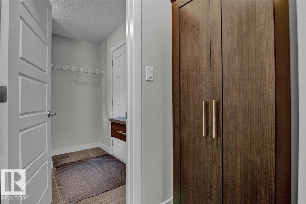 Photo 15 of 5264 1 A Av Sw, Edmonton AB