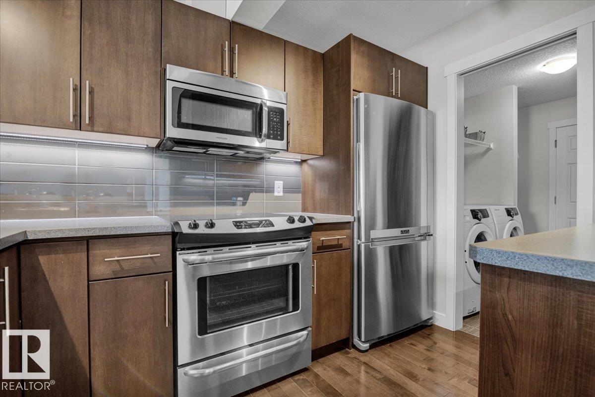 Photo 11 of 5264 1 A Av Sw, Edmonton AB