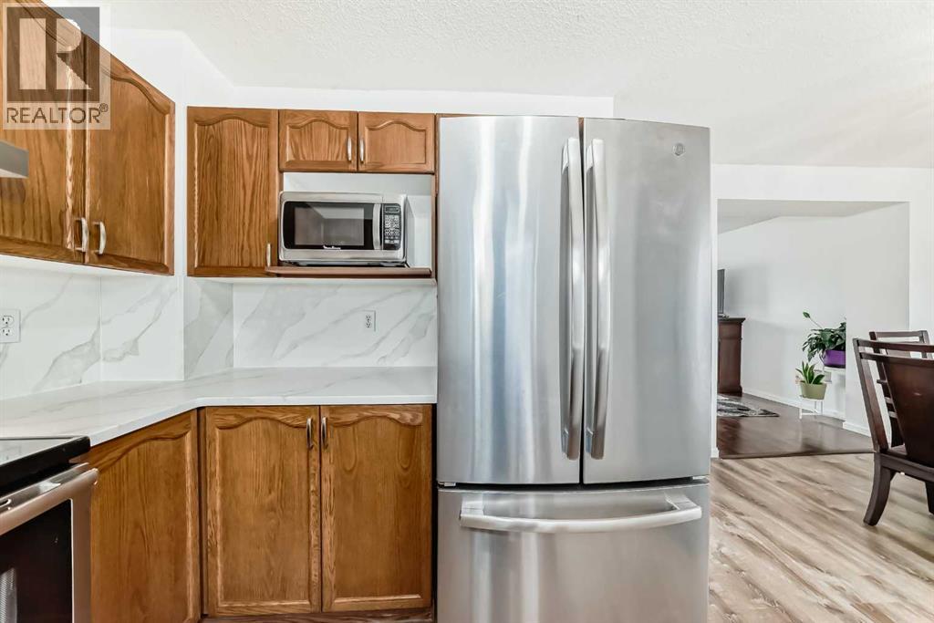 Photo 5 of 280 Saddlemead Road Ne, Calgary AB