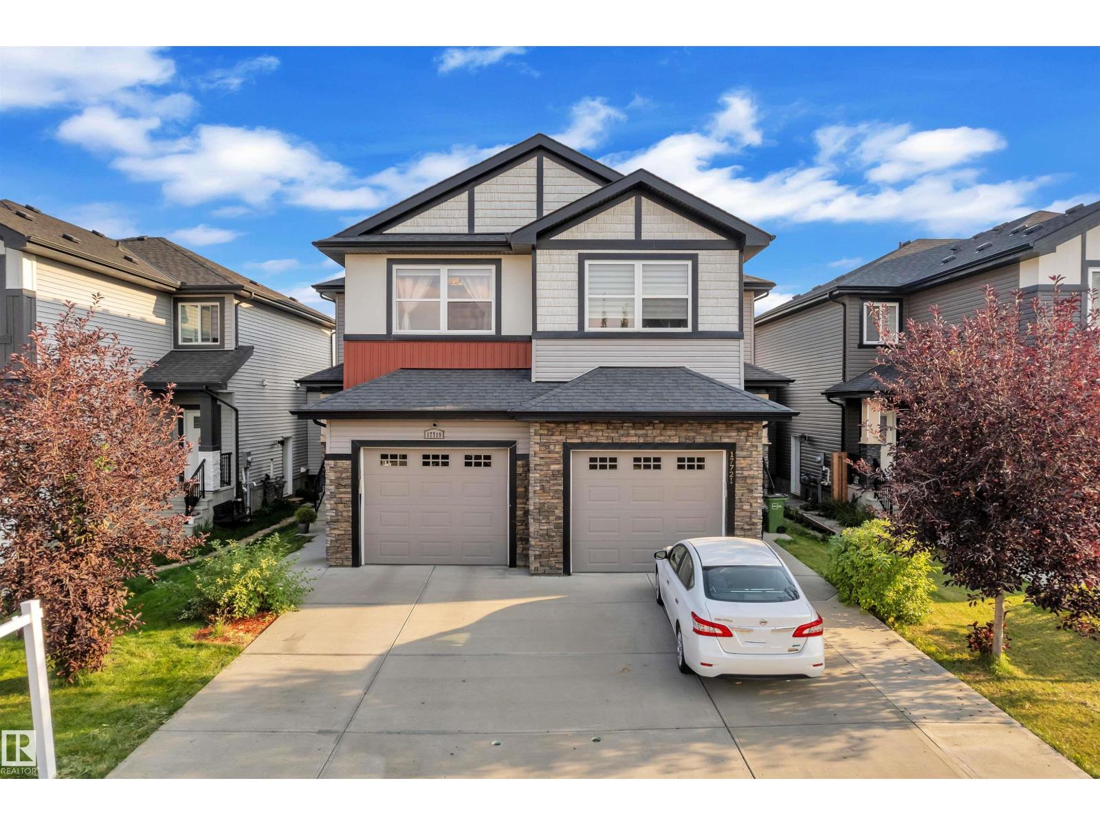 Photo 1 of 17719 13 Av Sw, Edmonton AB