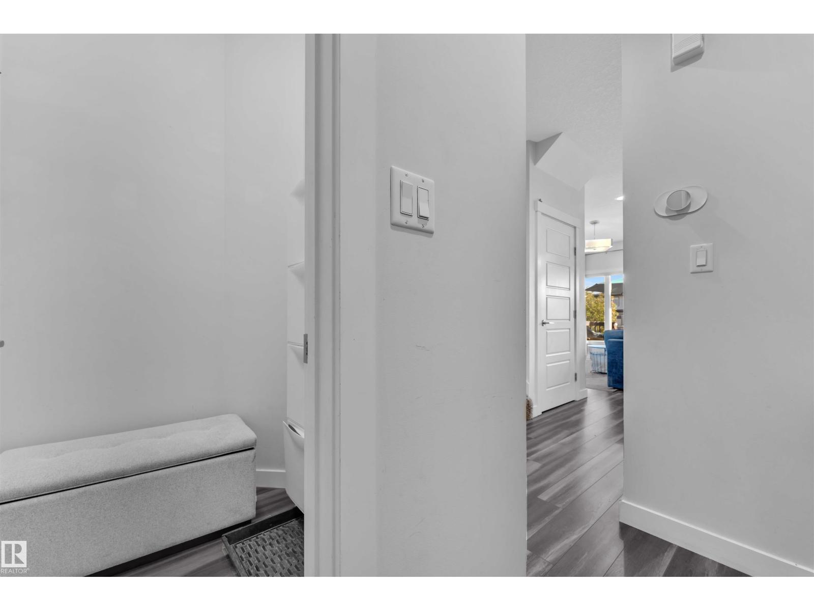 Photo 11 of 17719 13 Av Sw, Edmonton AB