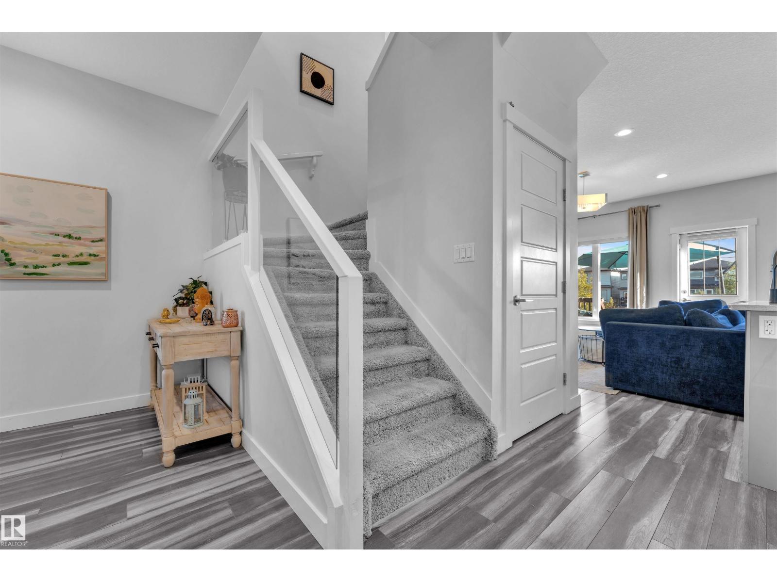 Photo 7 of 17719 13 Av Sw, Edmonton AB
