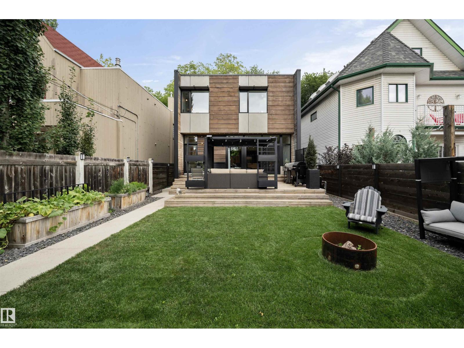 Photo 36 of 9761 90 Av Nw, Edmonton AB