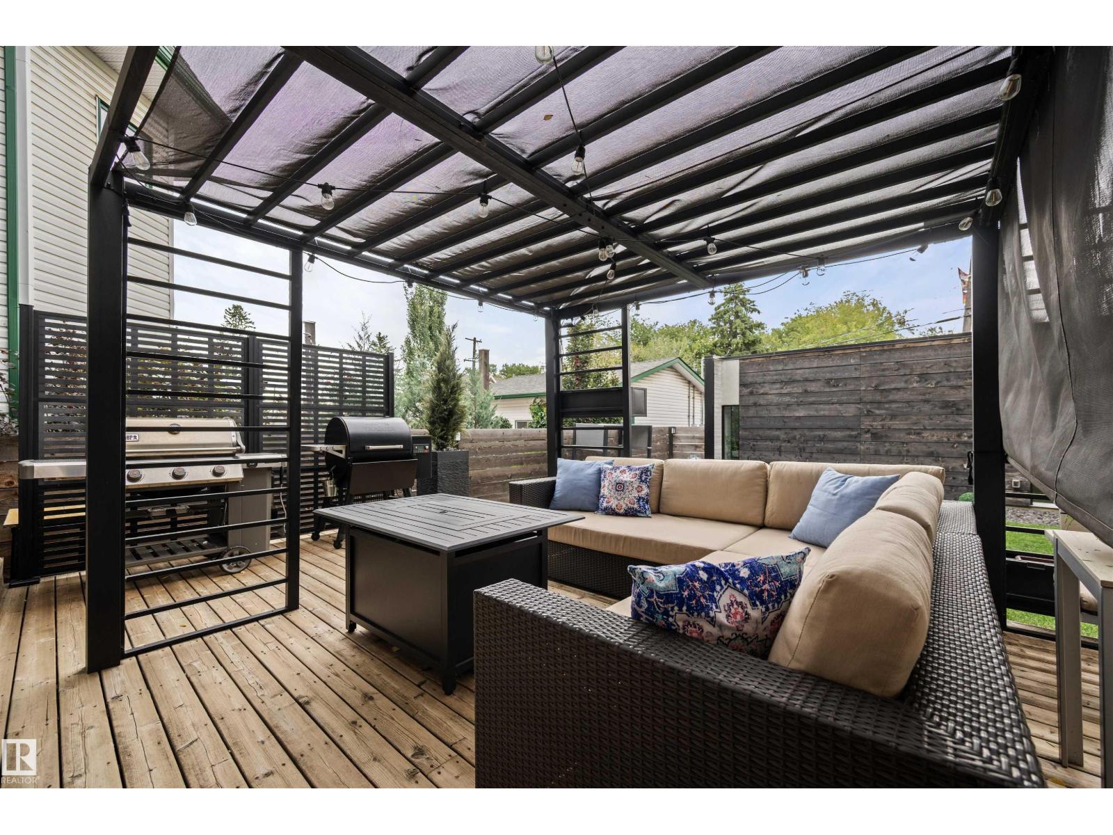 Photo 39 of 9761 90 Av Nw, Edmonton AB
