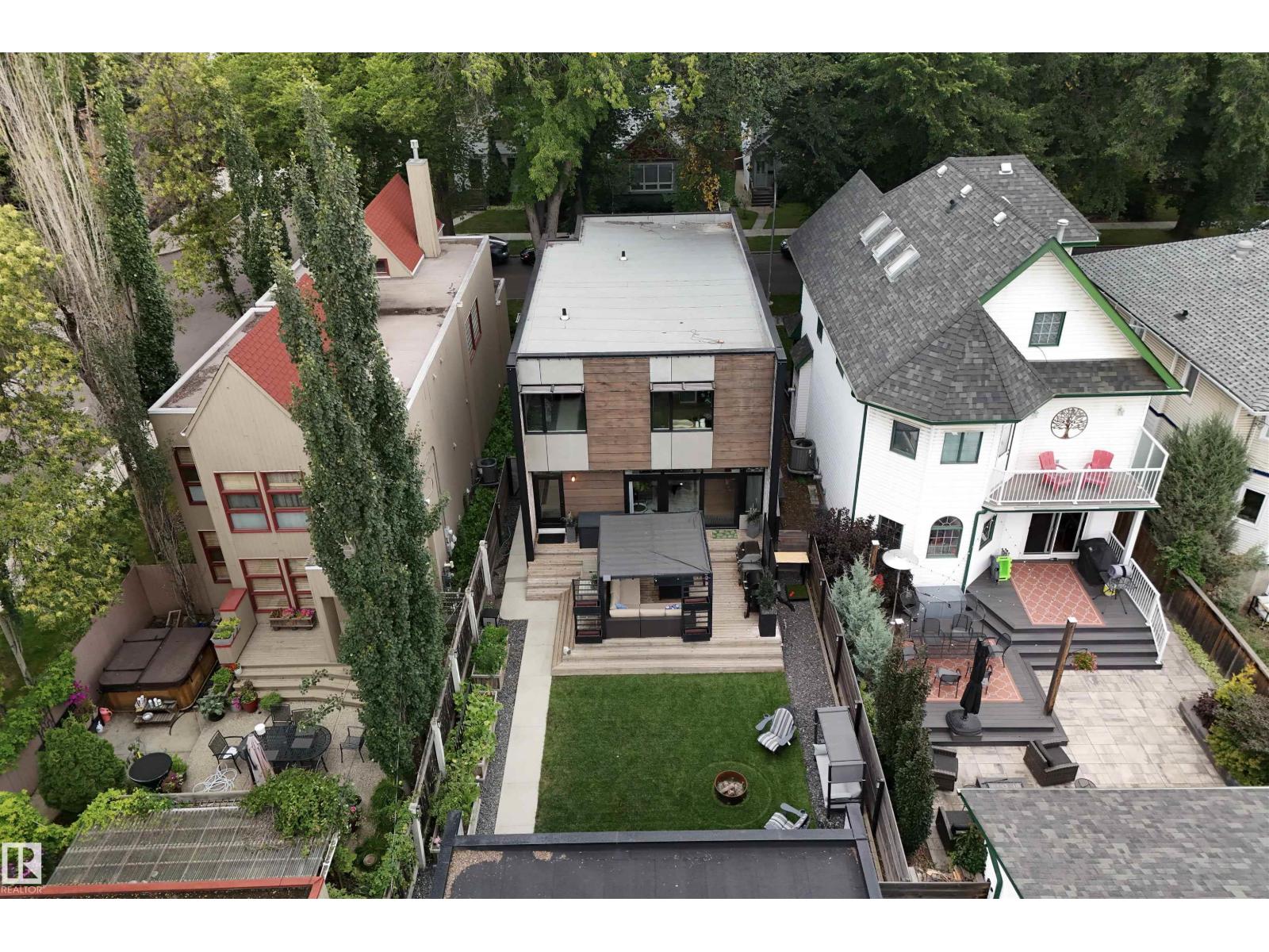 Photo 42 of 9761 90 Av Nw, Edmonton AB