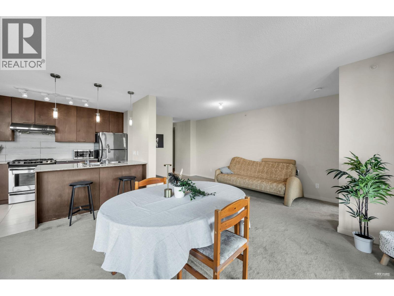 Photo 9 of 615 5811 No 3 Road, Richmond BC