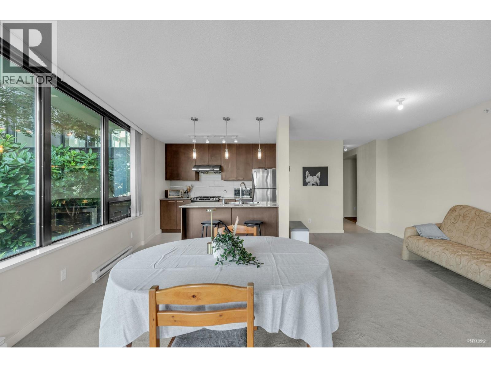 Photo 10 of 615 5811 No 3 Road, Richmond BC