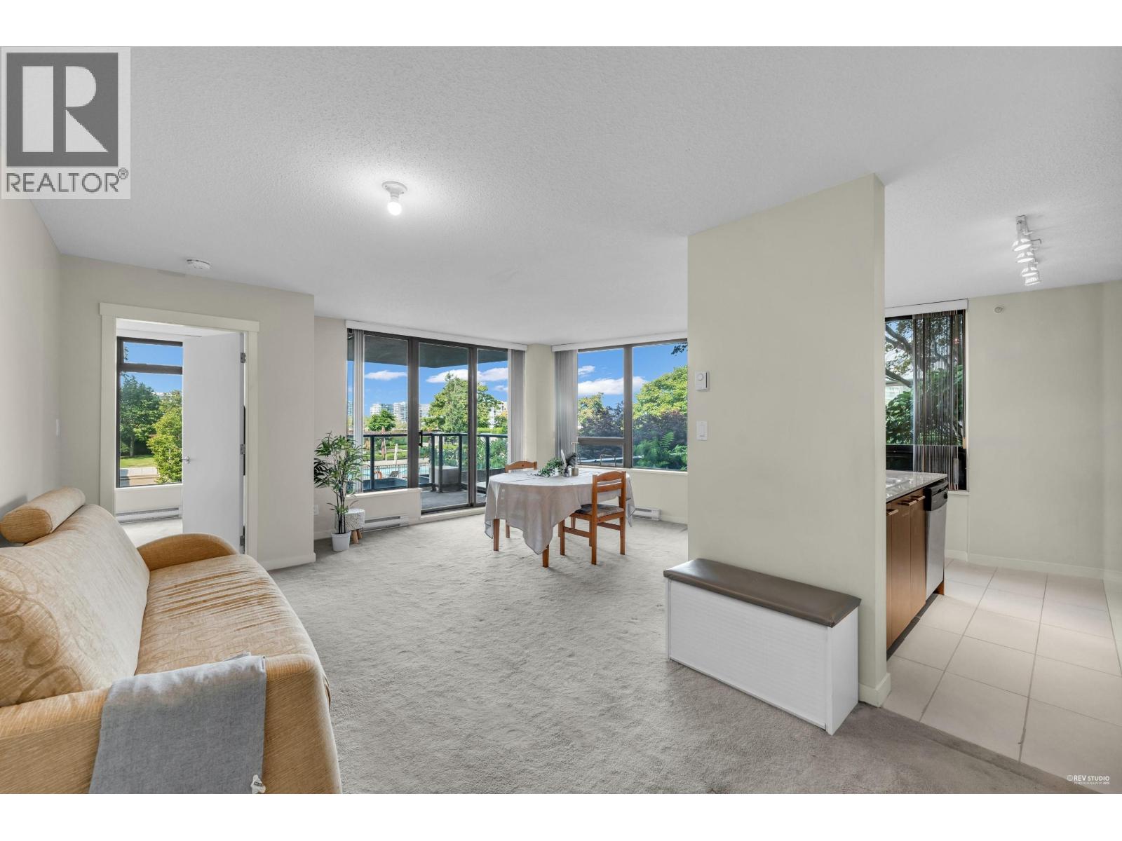 Photo 15 of 615 5811 No 3 Road, Richmond BC