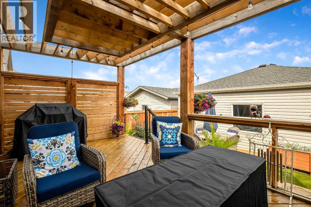 Photo 6 of 91 Hillcrest Close Sw, Airdrie AB