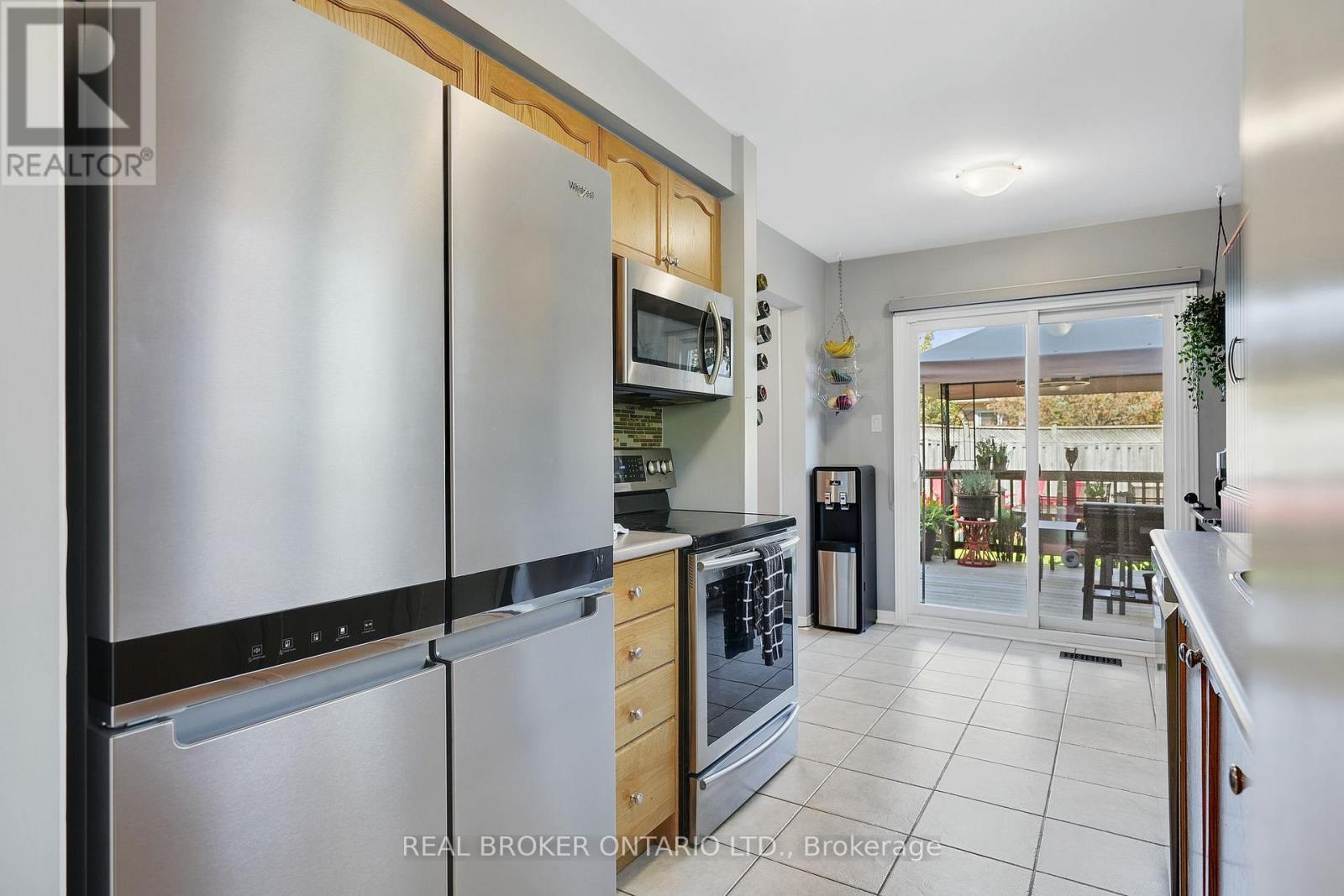 Photo 10 of 4 Ironhorse Crescent, Caledon ON