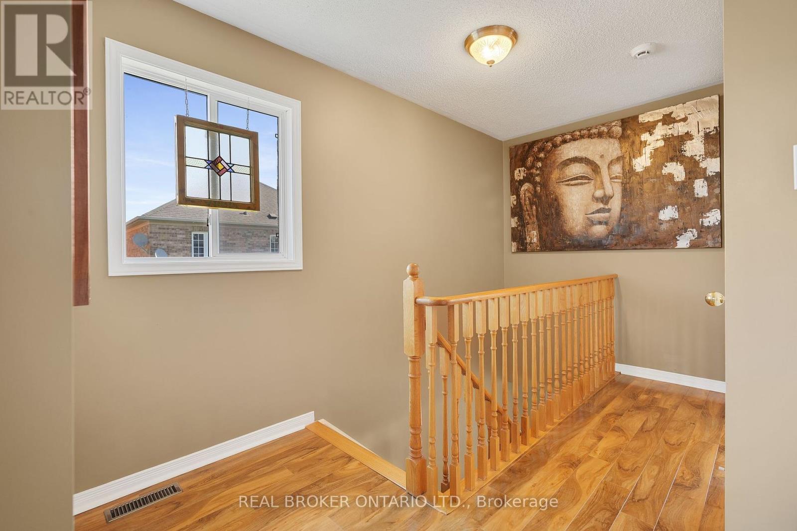 Photo 13 of 4 Ironhorse Crescent, Caledon ON