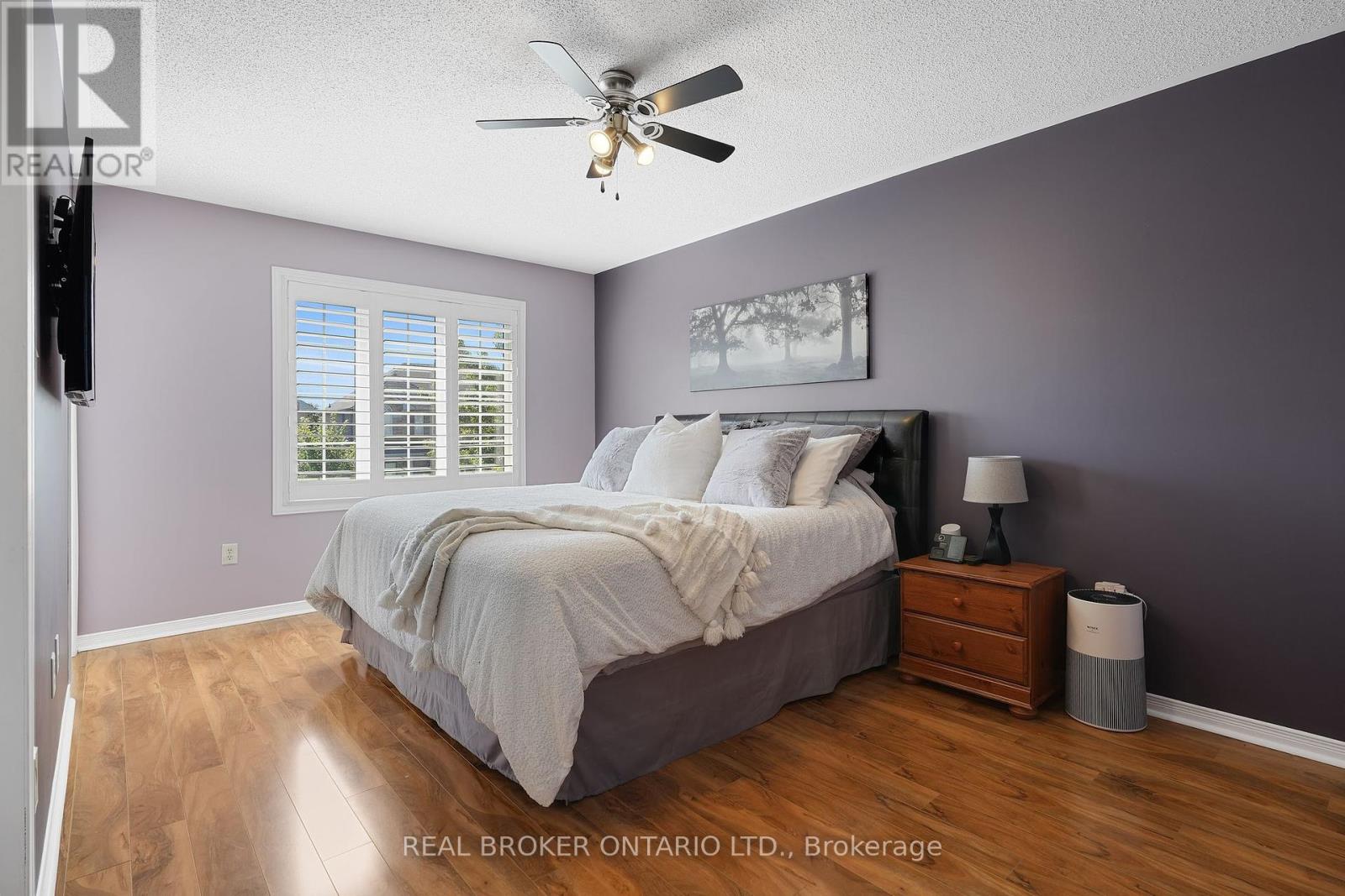 Photo 15 of 4 Ironhorse Crescent, Caledon ON