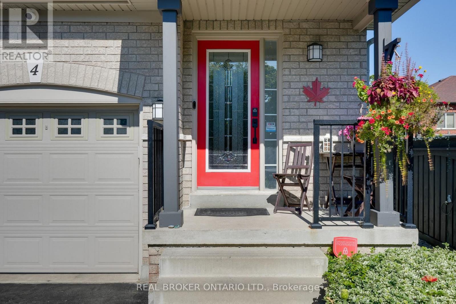 Photo 2 of 4 Ironhorse Crescent, Caledon ON