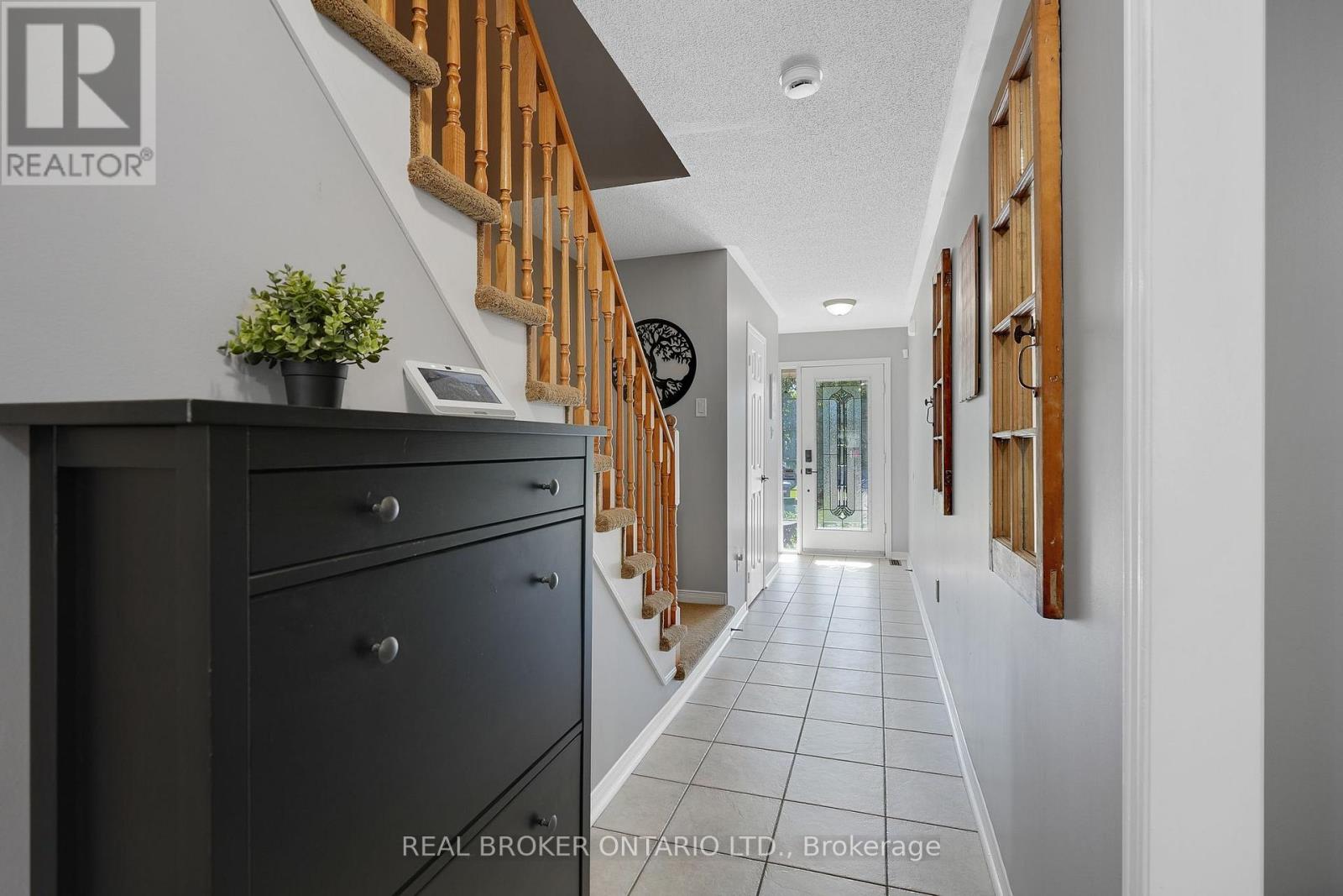Photo 4 of 4 Ironhorse Crescent, Caledon ON